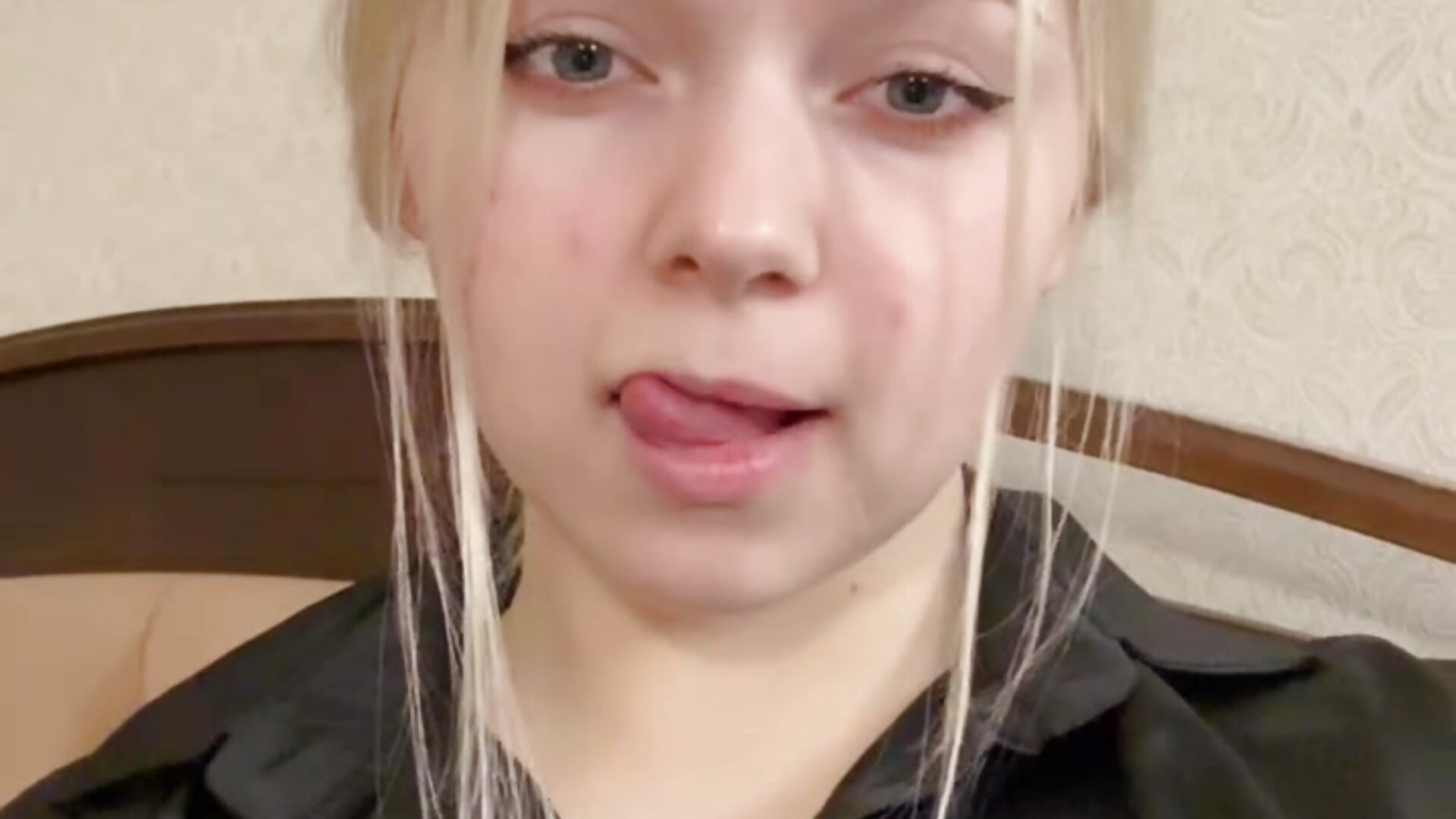 😎 - video của người mẫu cam ZaraCreedon