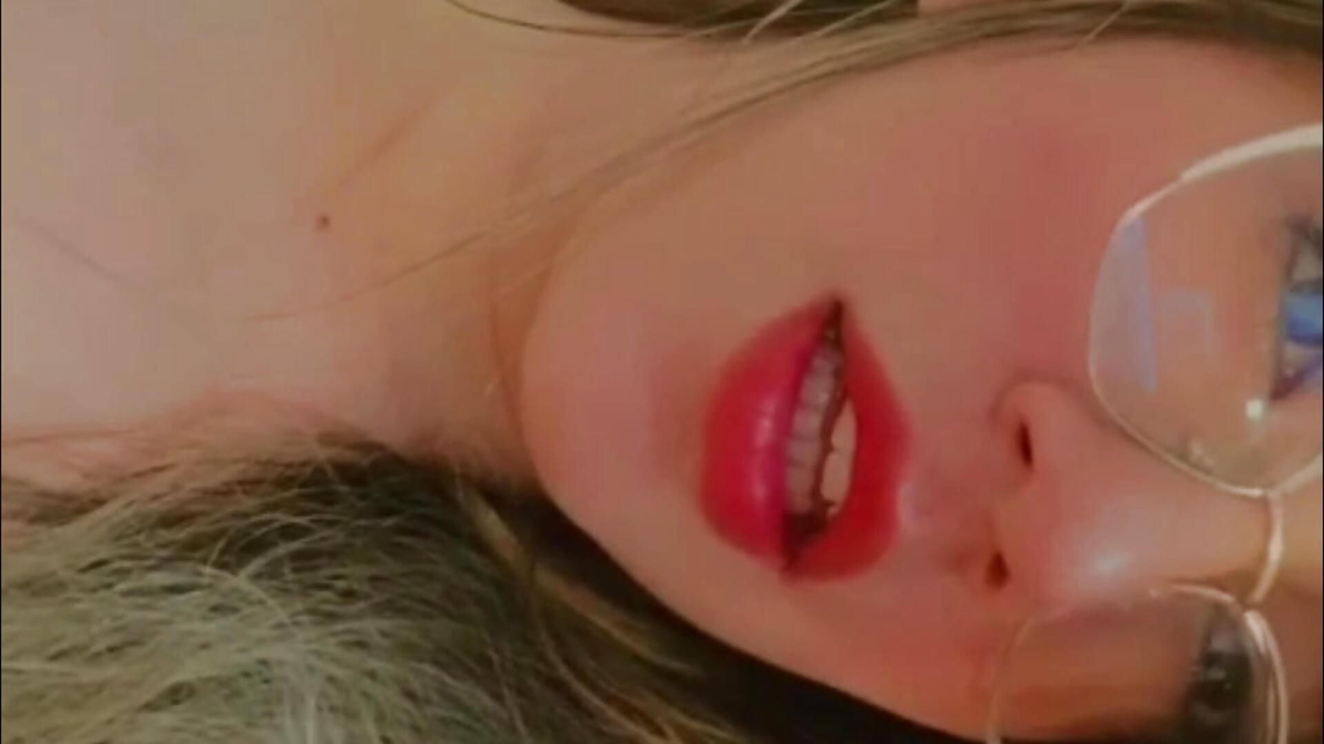 Sensual Lips Tease - video by SEXMILLA_ cam model