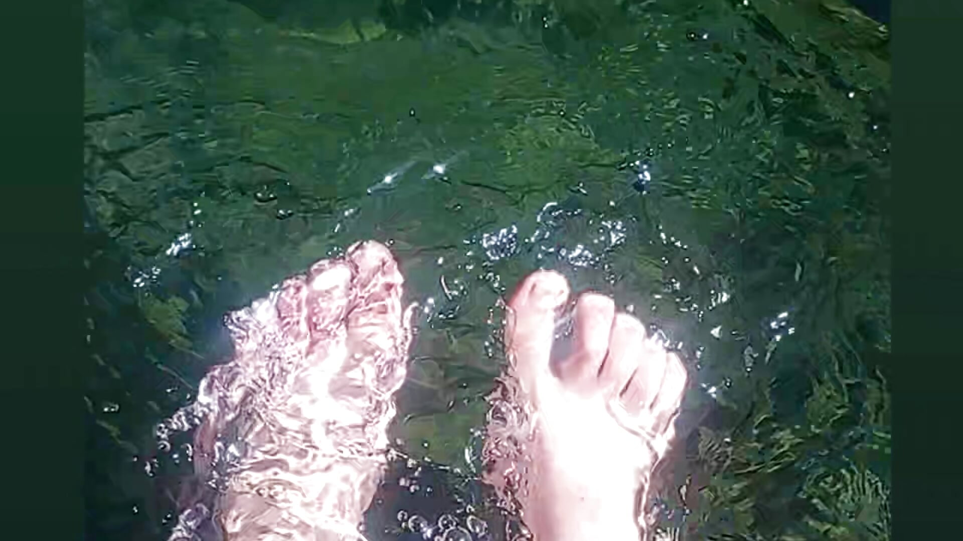 Mis patitas 👣 pies día de río - video by ladyamores cam model