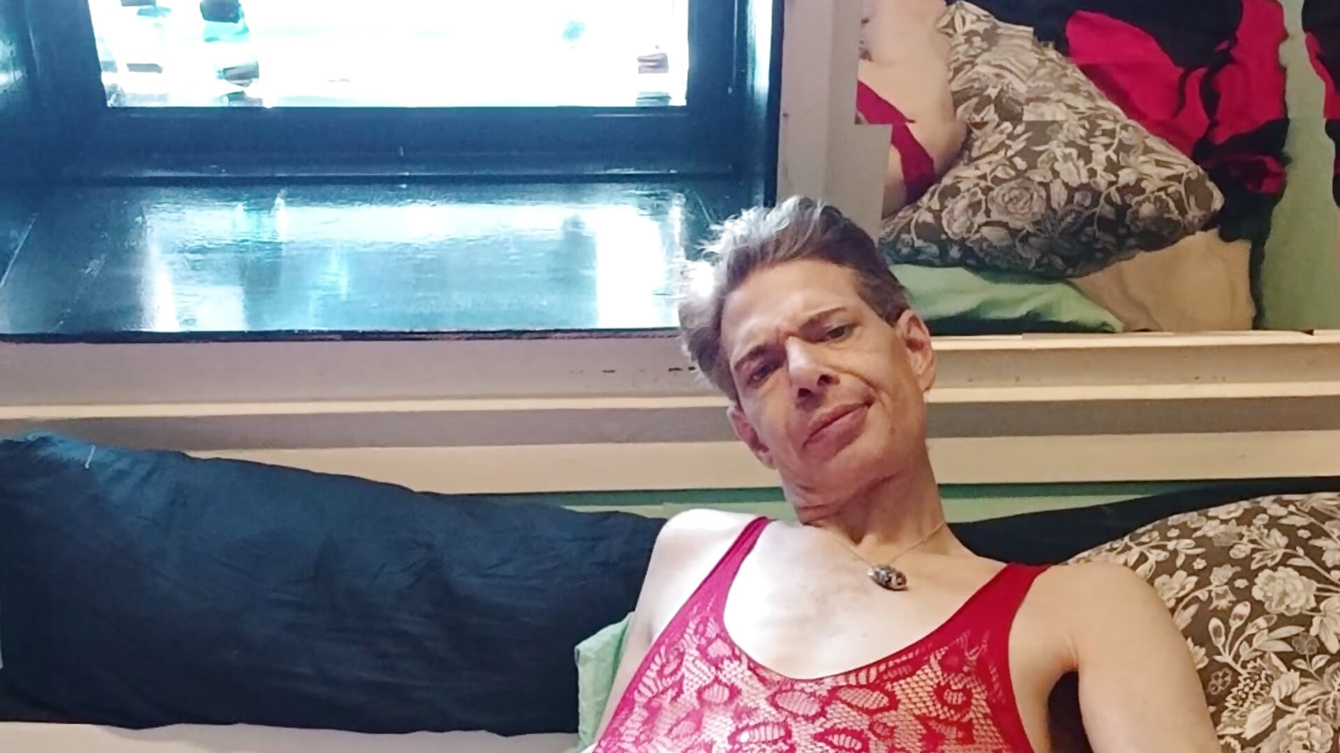 Dickplay – video od webkamerové modelky Doggyray44