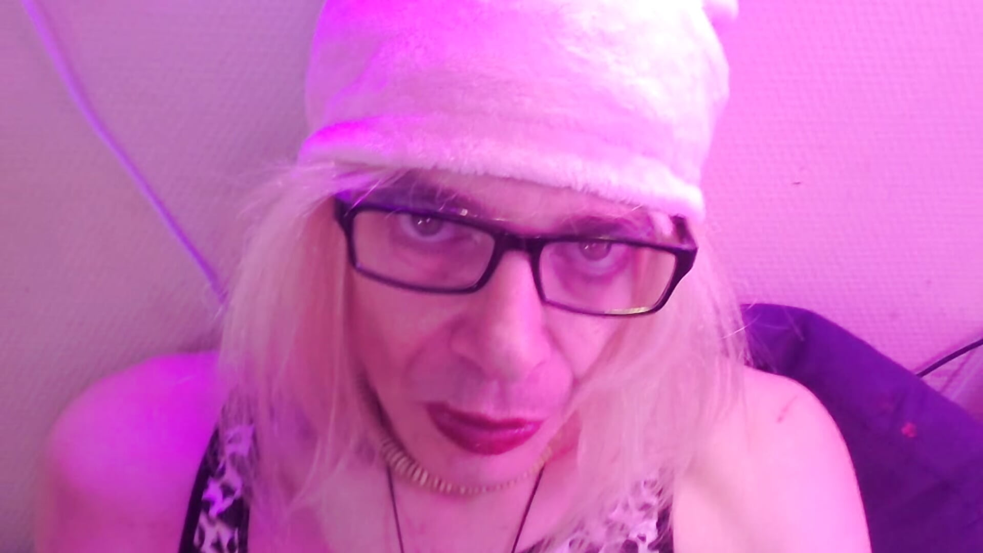 Intro - video av Doggyray44 cam model