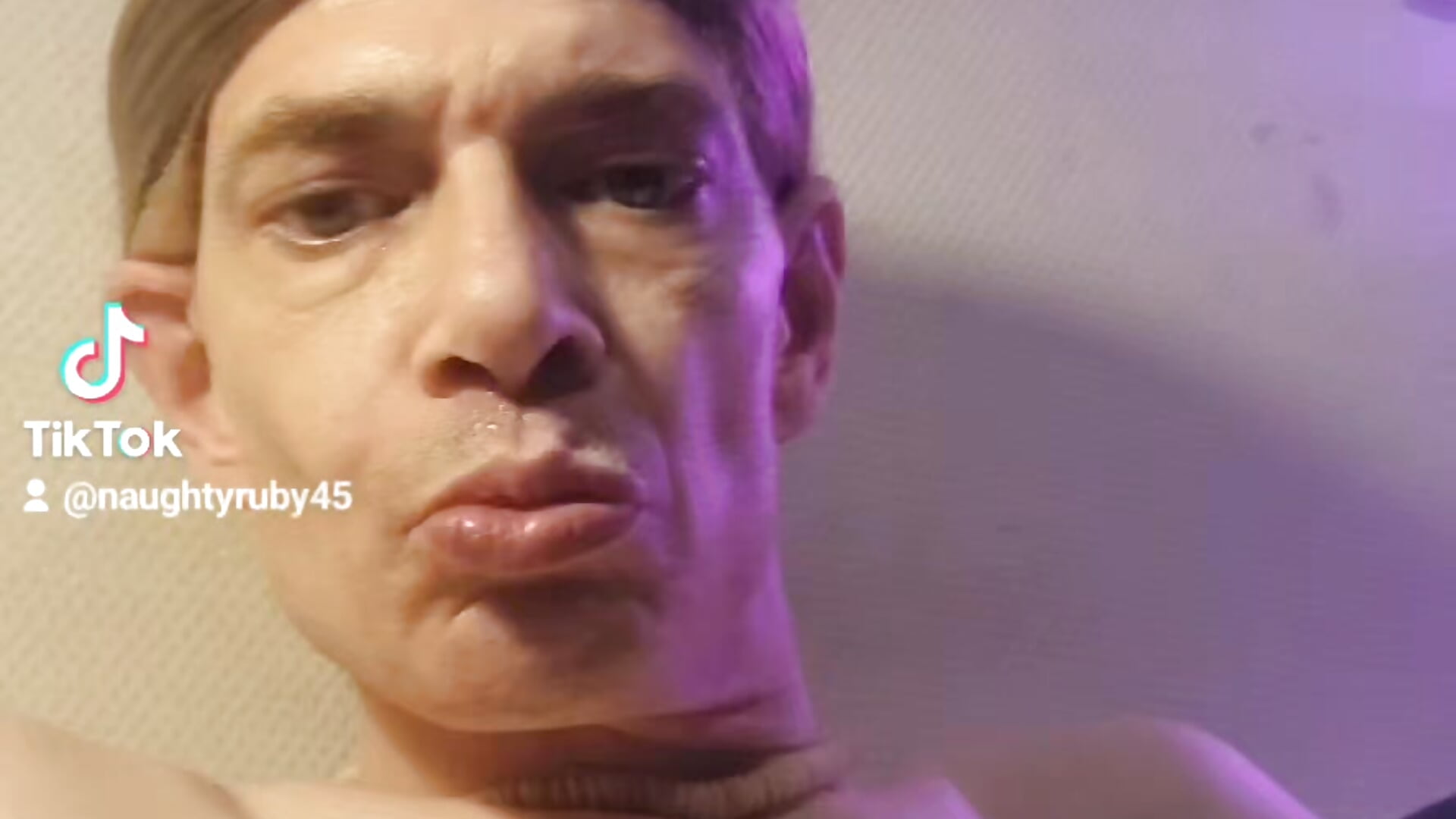 Ai - video av Doggyray44 cam model