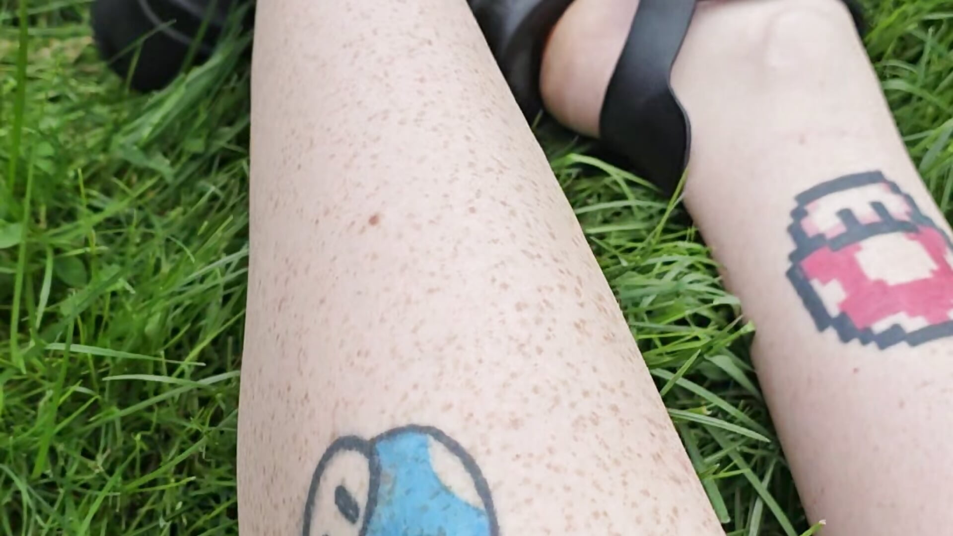 Shoetime with Purple #1 - Laufen in Plateausandalen, schwarz - Purple_Coffin666 캠 모델의 동영상