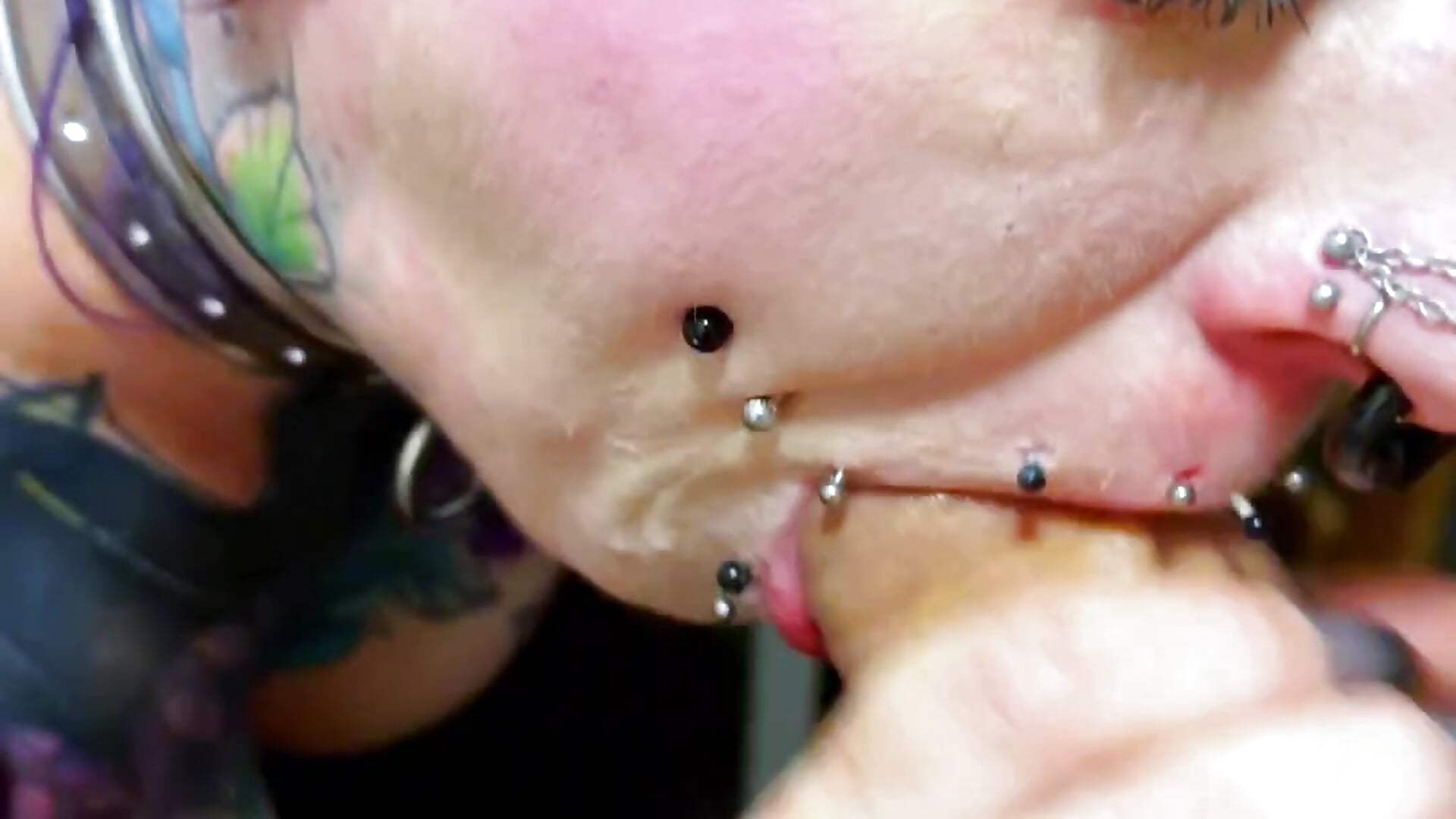 Blow his huuuuge Cock + Deepthroat 🔥 - video của người mẫu cam Purple_Coffin666