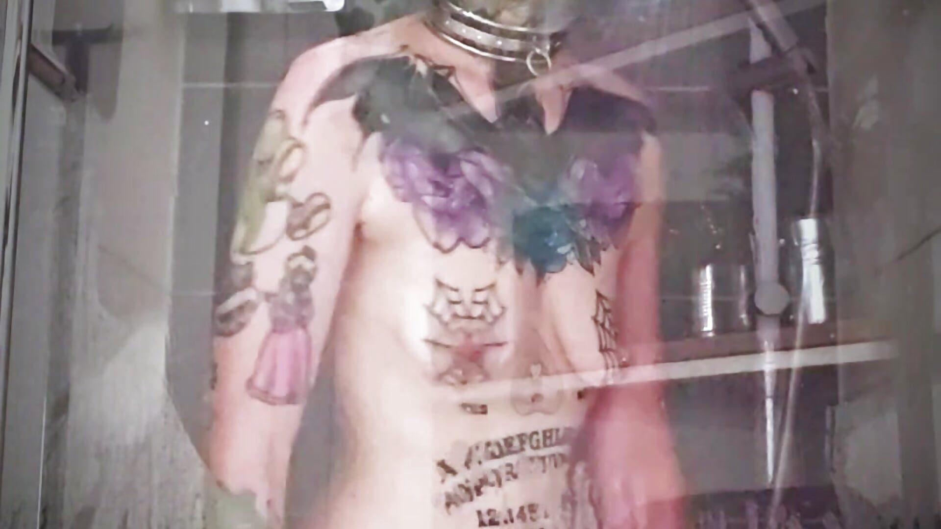 Purple unter der Dusche 🚿 💜 🔥 #3 - video by Purple_Coffin666 cam model