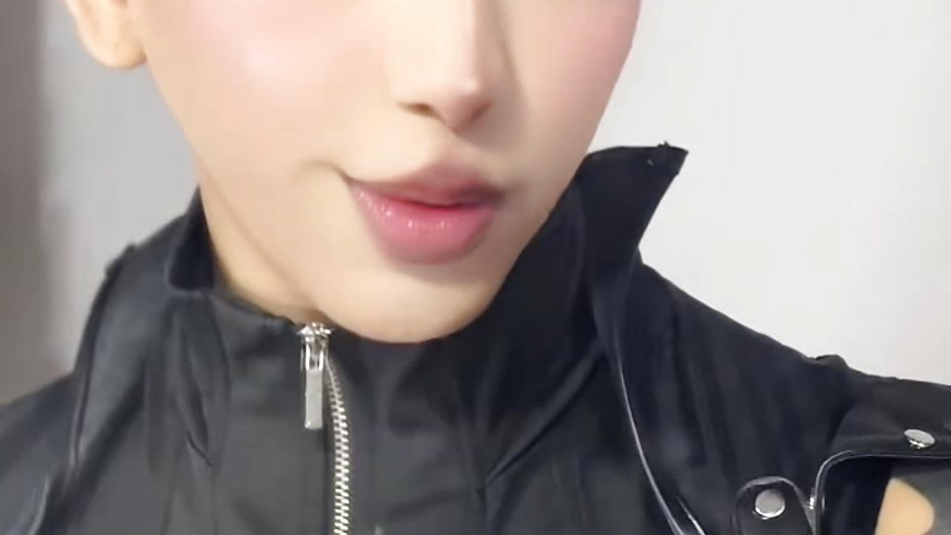 @molinadragun🐲 - video od modelky/modela babydragun