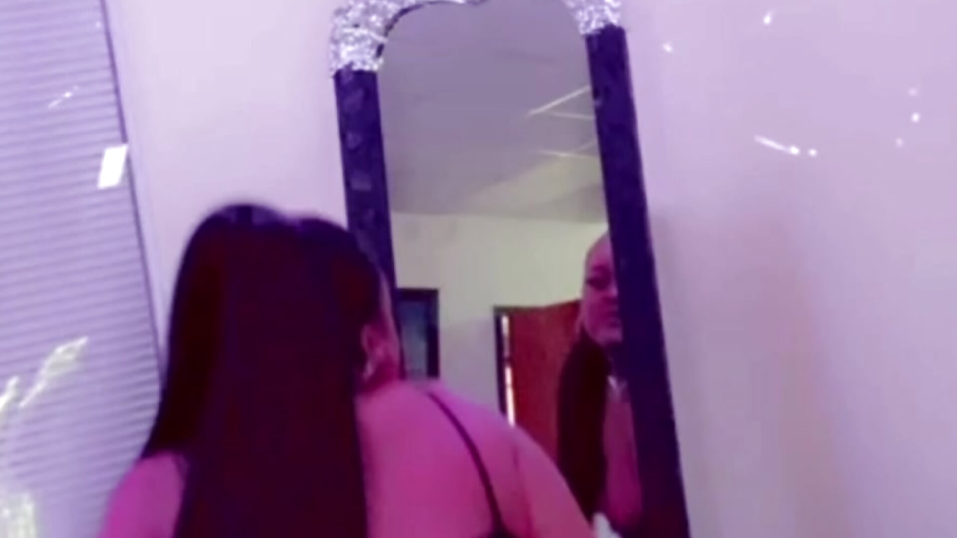 watch me shake this fat ass in the mirror