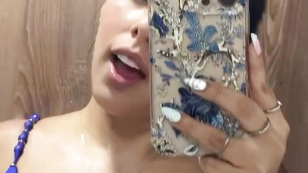 My favourite colour 💙💙💙 - video by DakotaShelby cam model