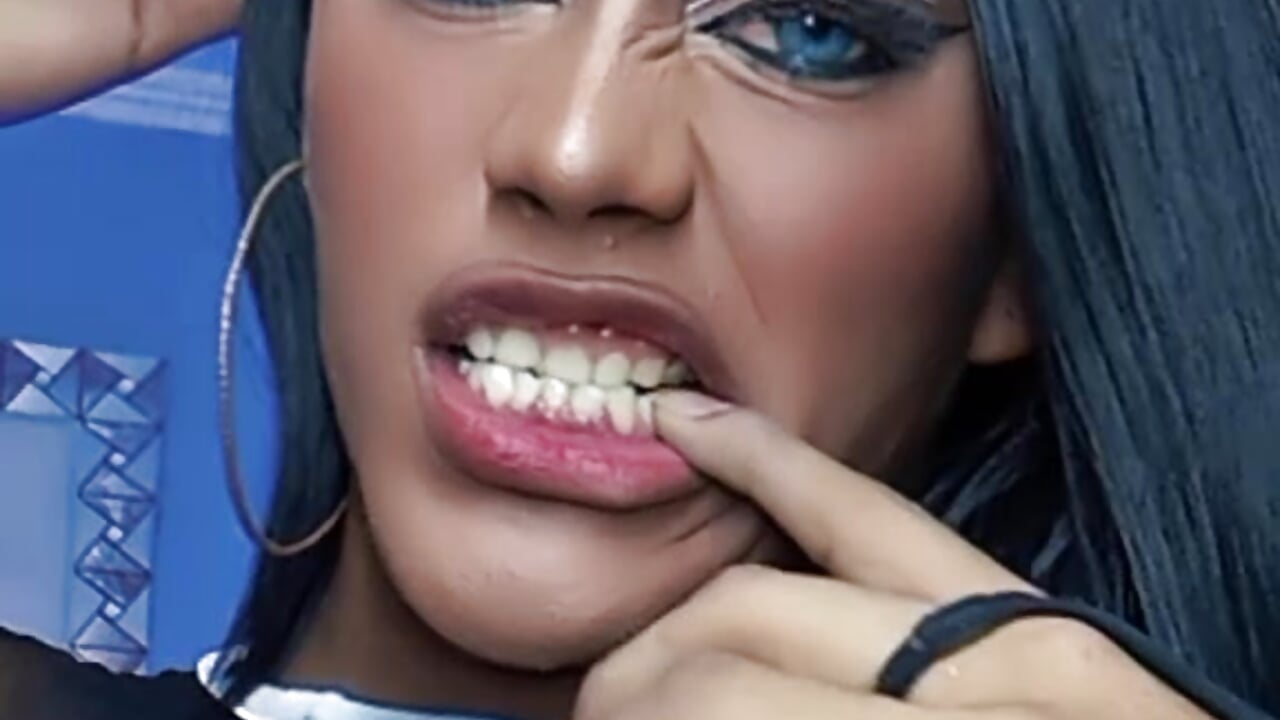 Viral TikTok trend - Vídeo de Astrid_gate, modelo de vídeos