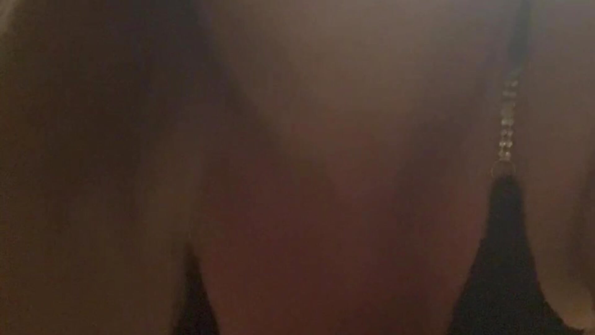 Comecei a brincar com meu roxinho, não aguentei de tesão e soquei bem gostoso no cuzinho 🔥