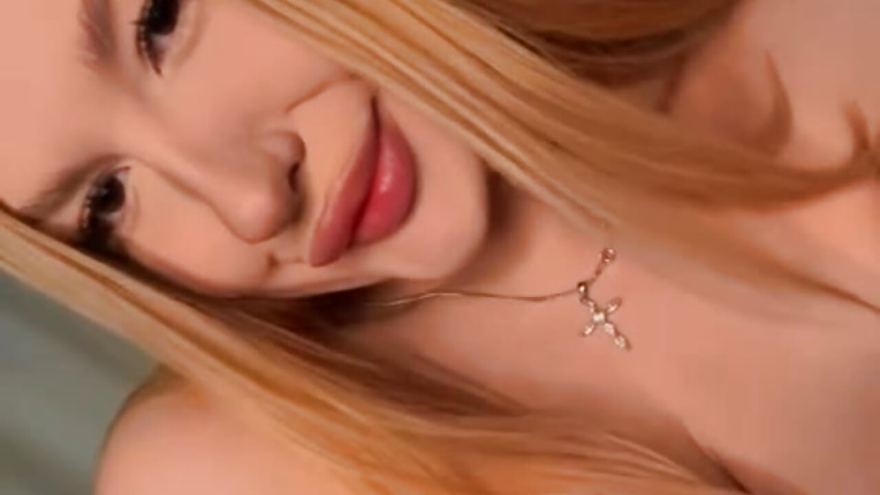 Meow - vídeo de la modelo de cam Emma__Leee