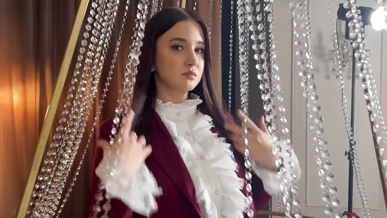 Do Not Open Until Christmas (Sure,,,) 📦 - วิดีโอโดย ChristinaMilton โมเดลแคม