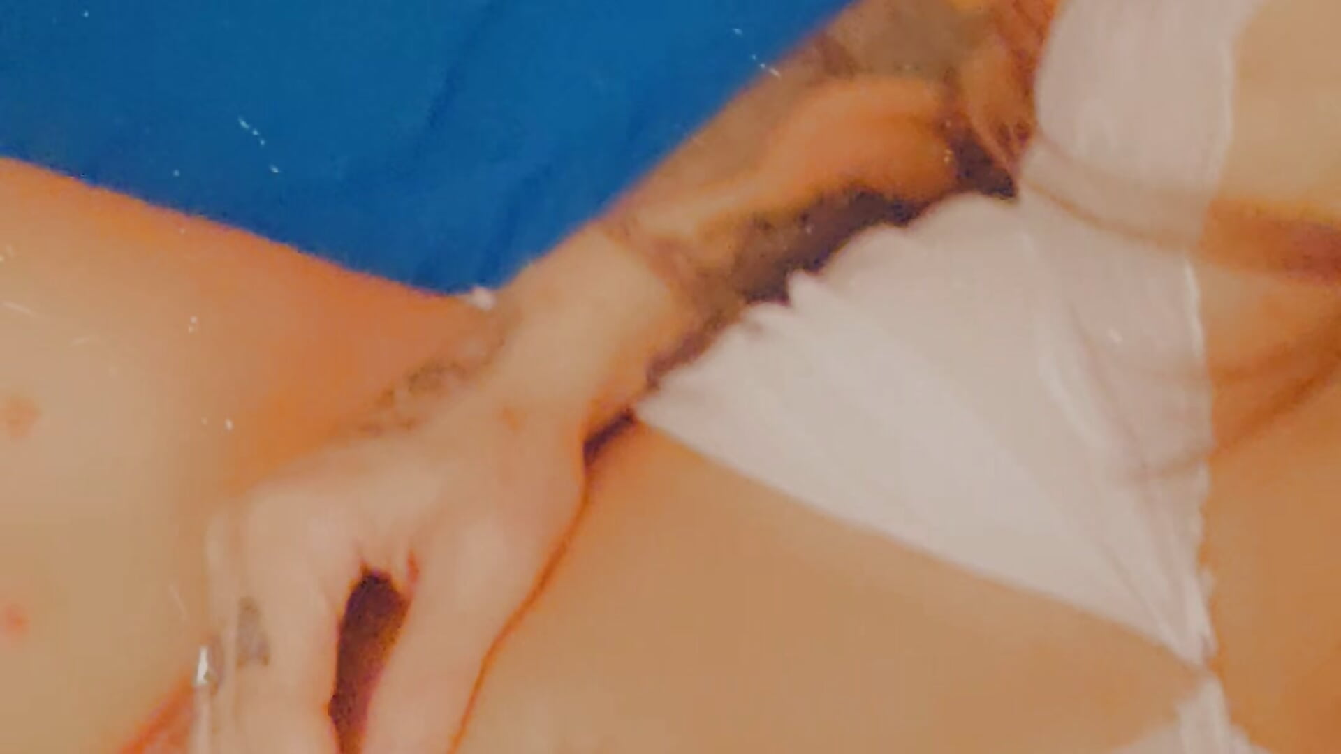 Tattoo tease – video af EllenaRay