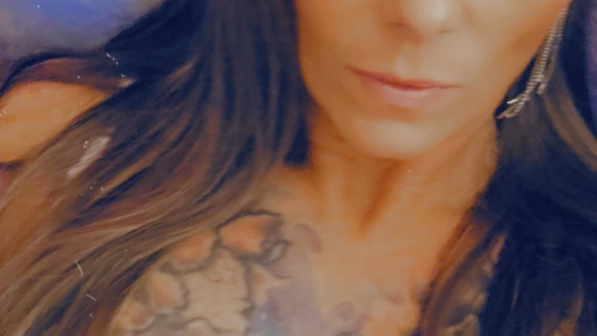 Bed time tease – video af EllenaRay