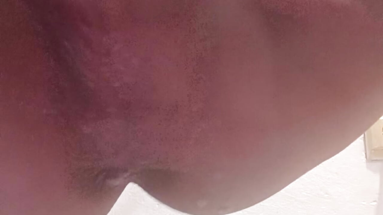 Very open pussy squirt