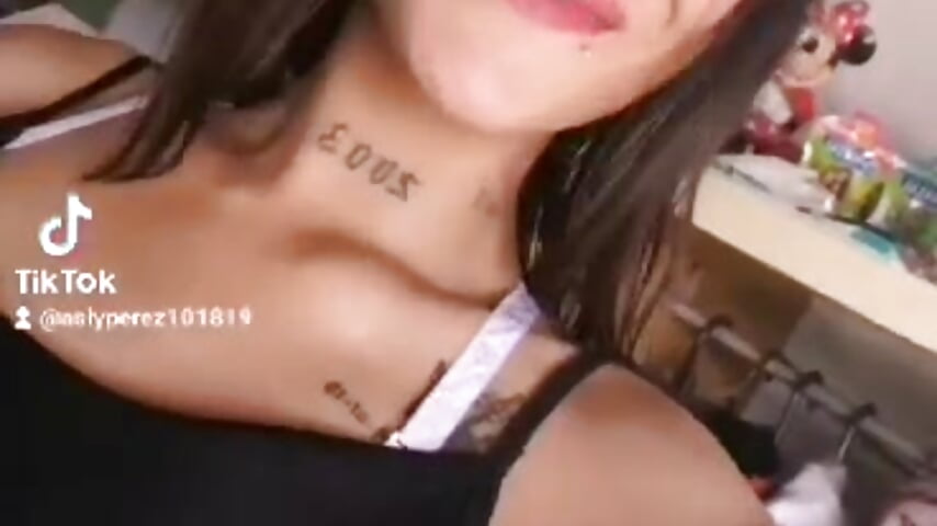 WhatsApp Video 2024-08-13 at 4,08,19 PM (3) - video by dereck_sofia cam model