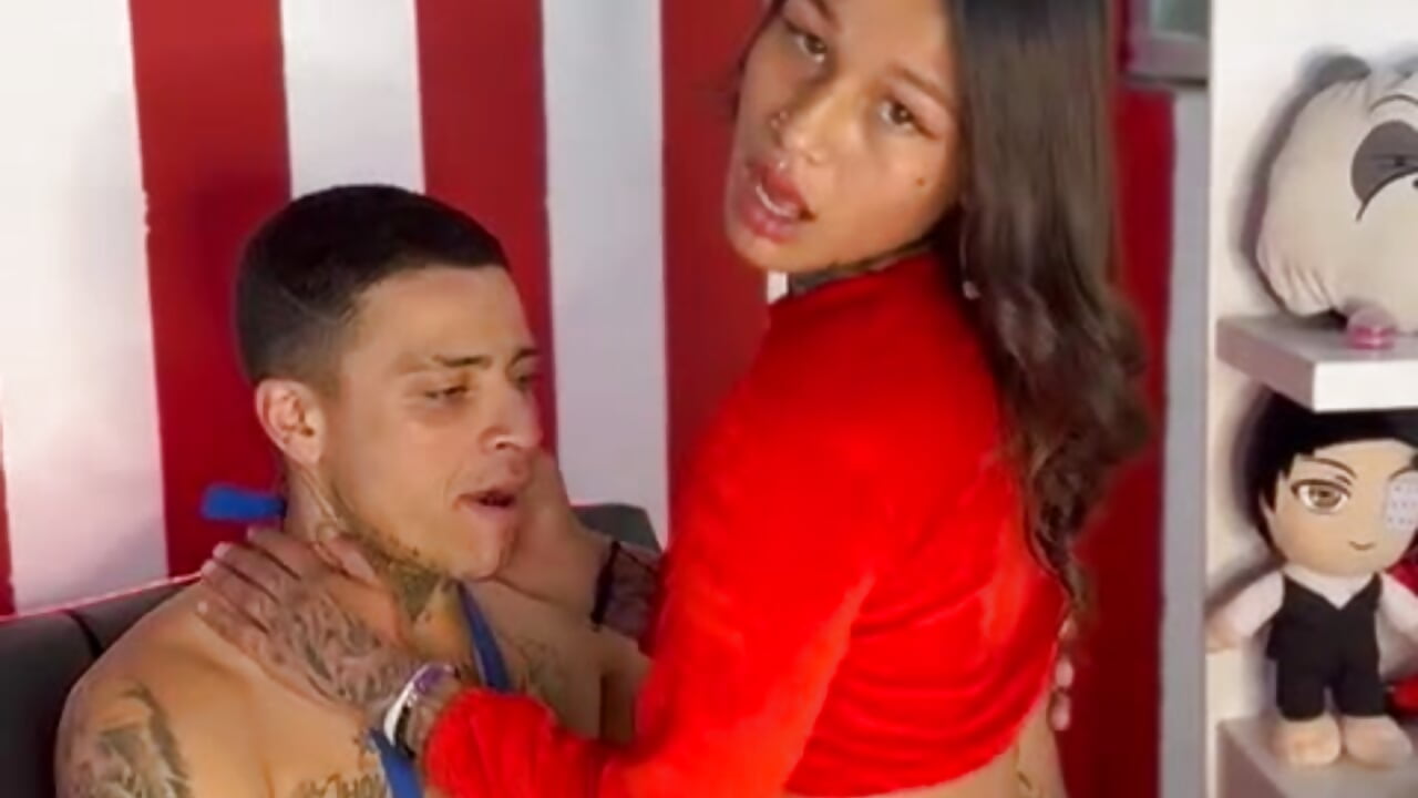 sexy - video by dereck_sofia cam model