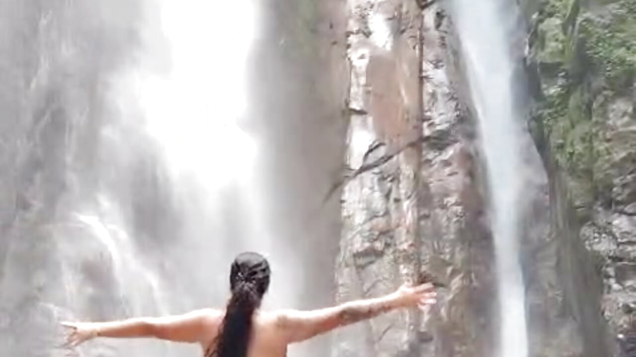 Disfrutando de la naturaleza💚 - video by Any_ducan cam model