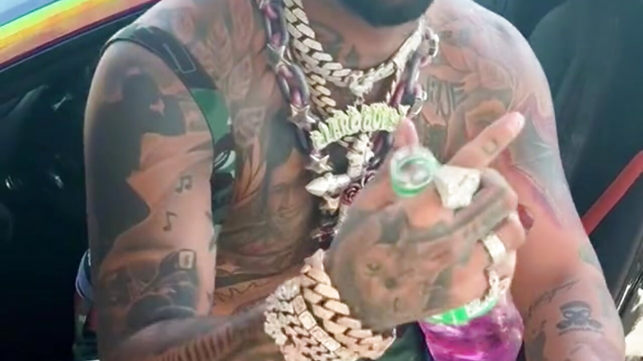 v12044gd0000cq3d6avog65r6prj4np0 - video by Gucii69 cam model