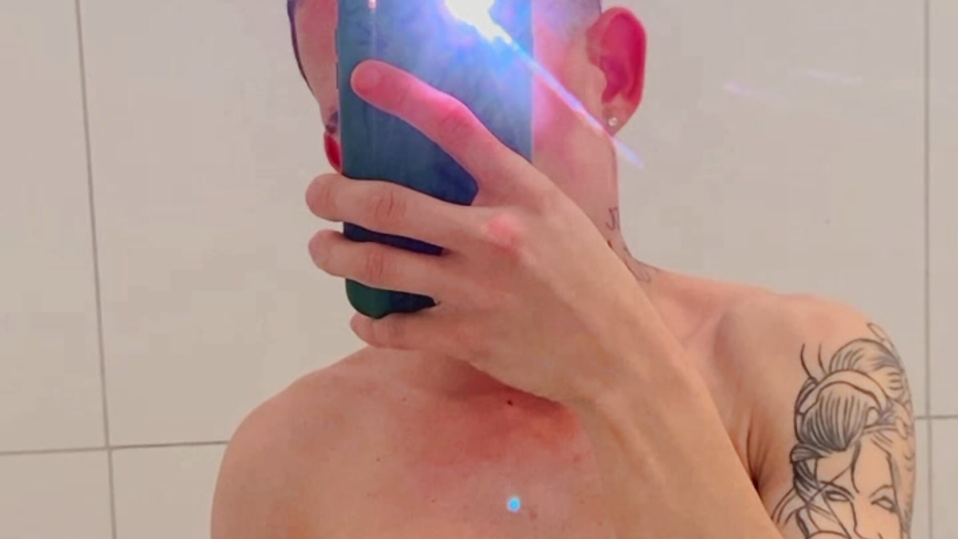 d74a52a1f7174bb7aa82f69f54a5b5c8 – video modela na kameri Loiolax7_019