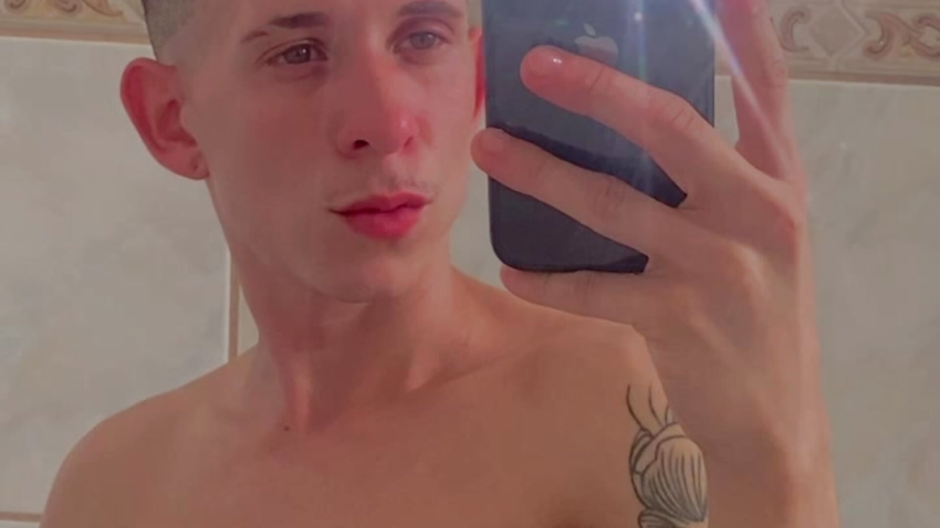 b8552ac4f69945eaae7509205da9ef74 – video modela na kameri Loiolax7_019