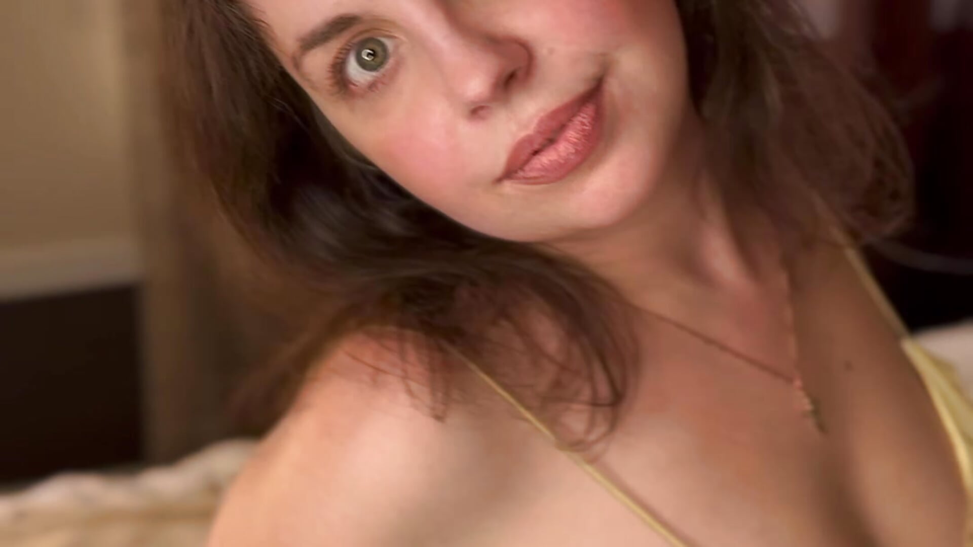 Nice Day - video by MirandaWong cam model