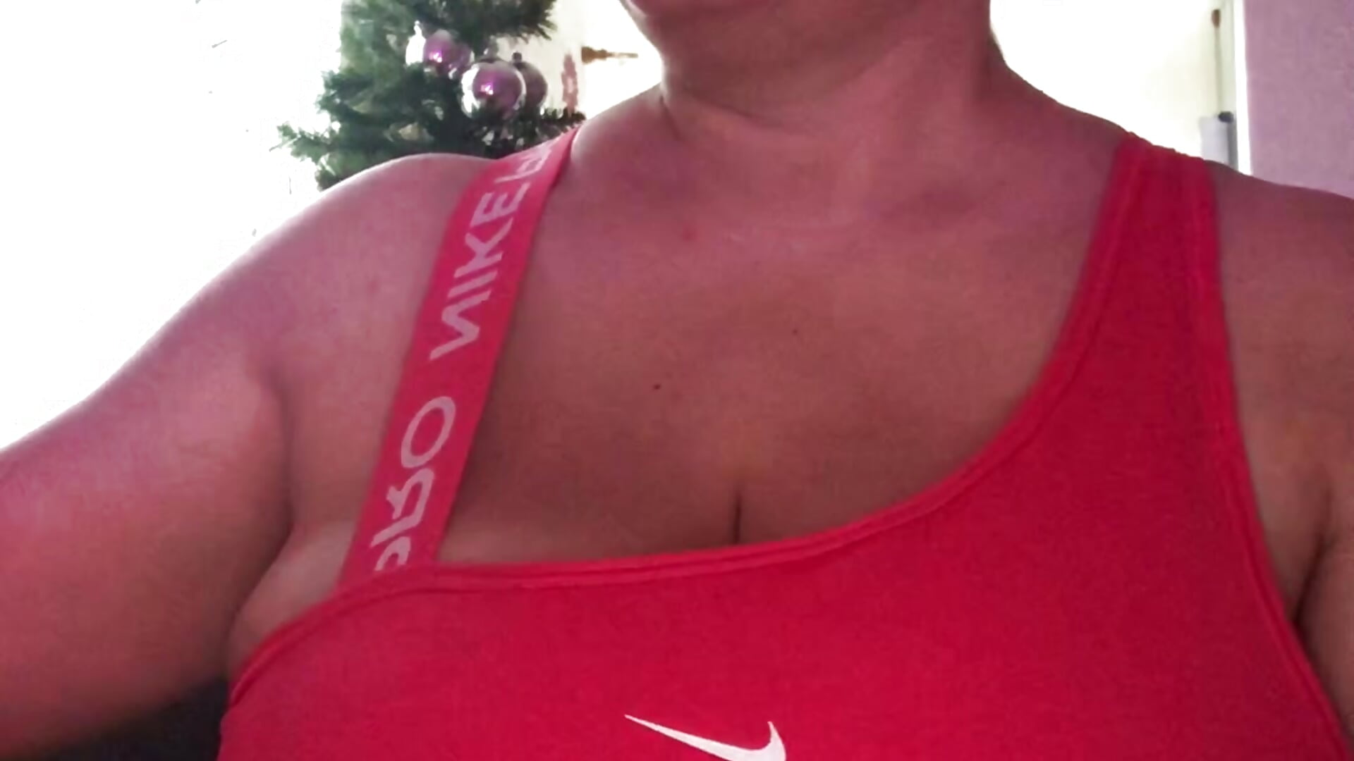 Soft boobs - video av Meliss_Official9 cam model