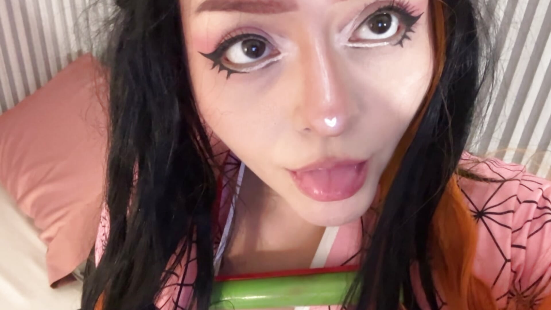 nezuko :3 - βίντεο μοντέλου curvy_rousi