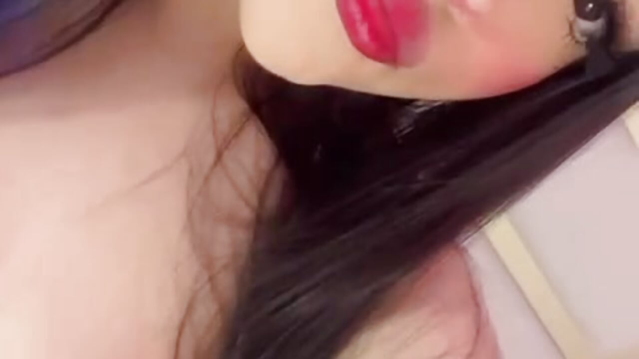 Weekend is NOW!! 🥳 - video by dollsweety cam model