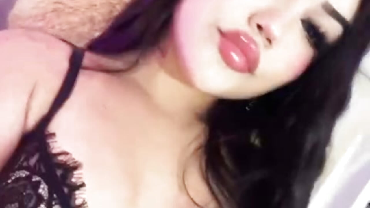 Happy Wednesday 💗 - video by dollsweety cam model