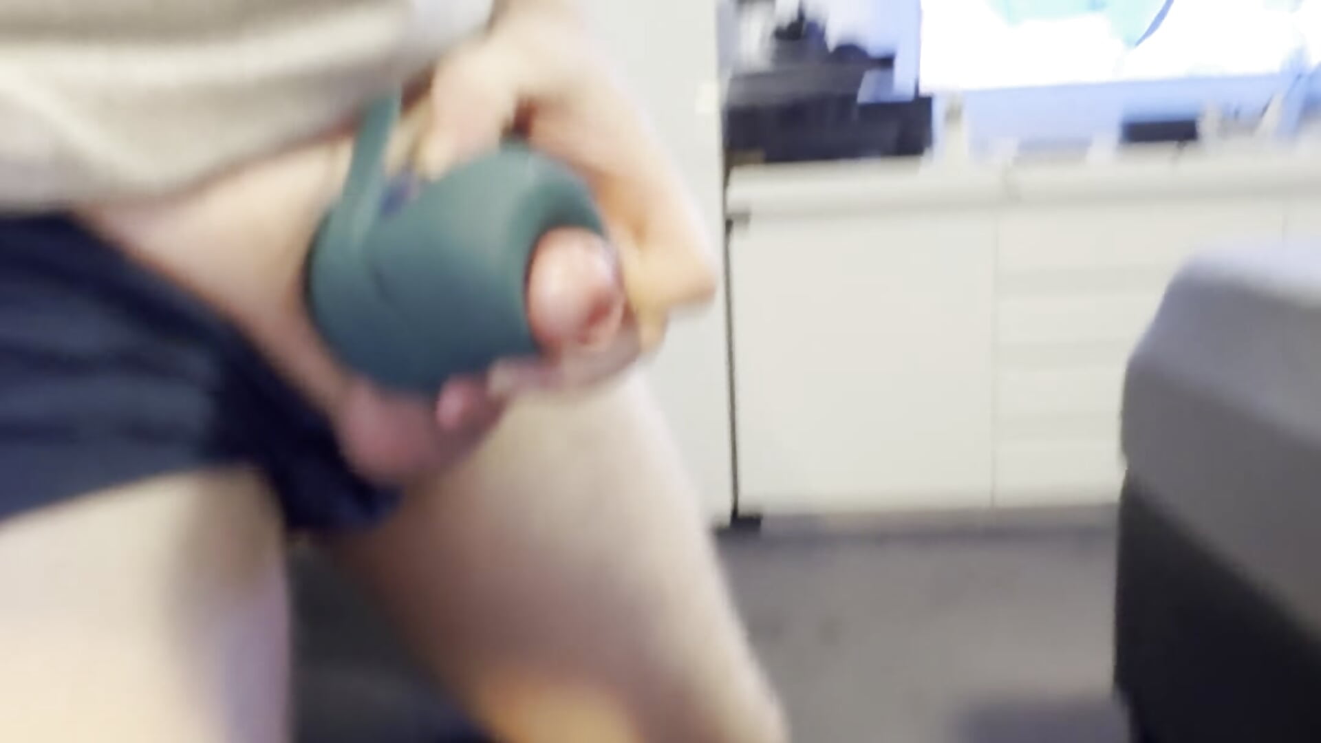 Toy Control mit mega cumshot - video by VSteph cam model