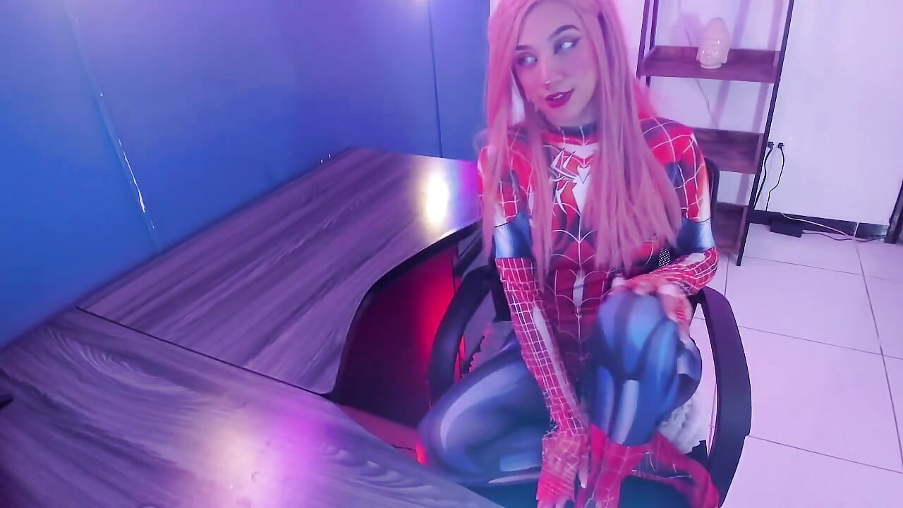 spider girl - video by nina_carther cam model