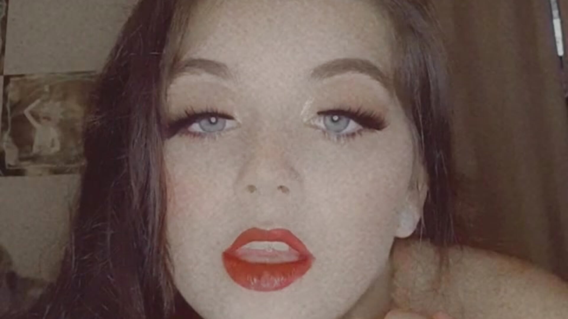 Daddy cum here - video by Mommyhokage cam model