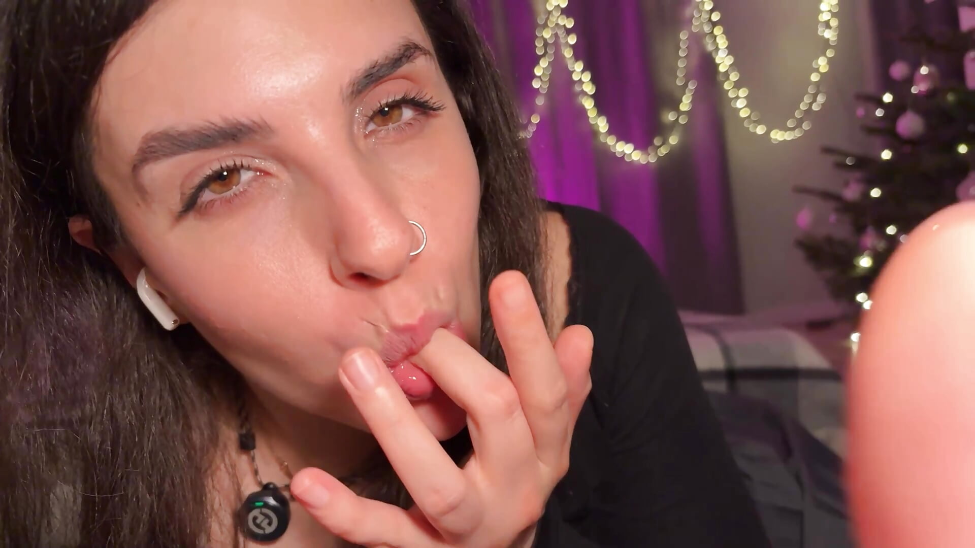 SHE SWALLOWS EVERY DROP - clip cu xHONEYHAMSTERSx model videochat
