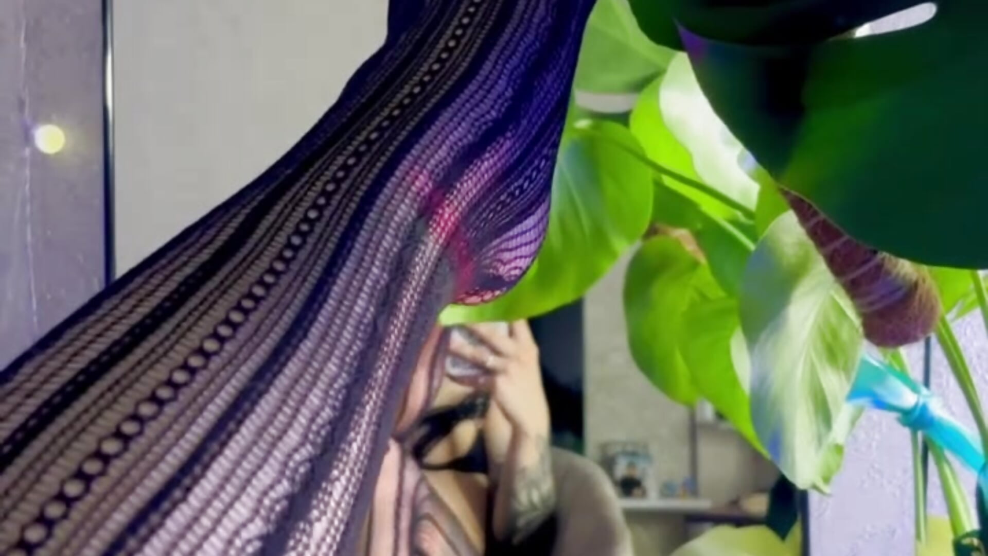 I touch you with my feet - lavenderluxe 캠 모델의 동영상