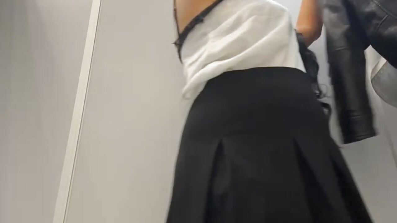 sexy striptease😈in MENS ROOM be NAKED play myself🤤and risky open door🤯