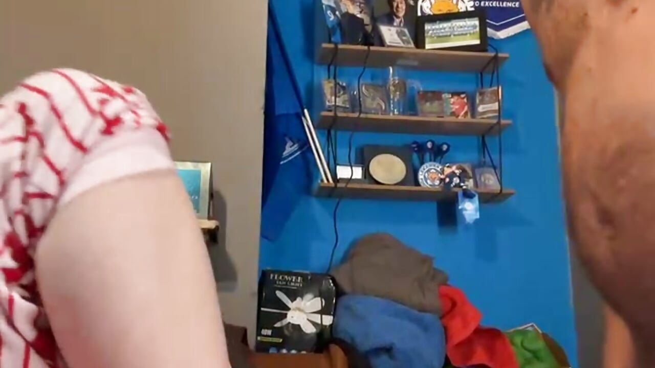 Ticket Show - sucking penis