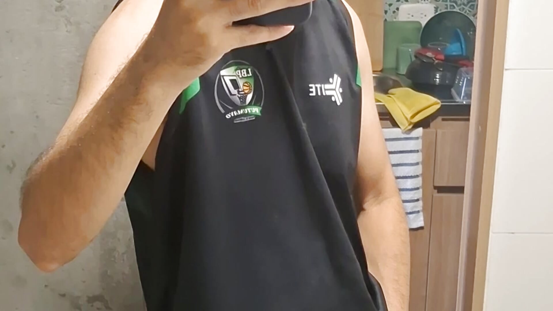 Huge_latin_cock - 摄像头主播热门视频 1936