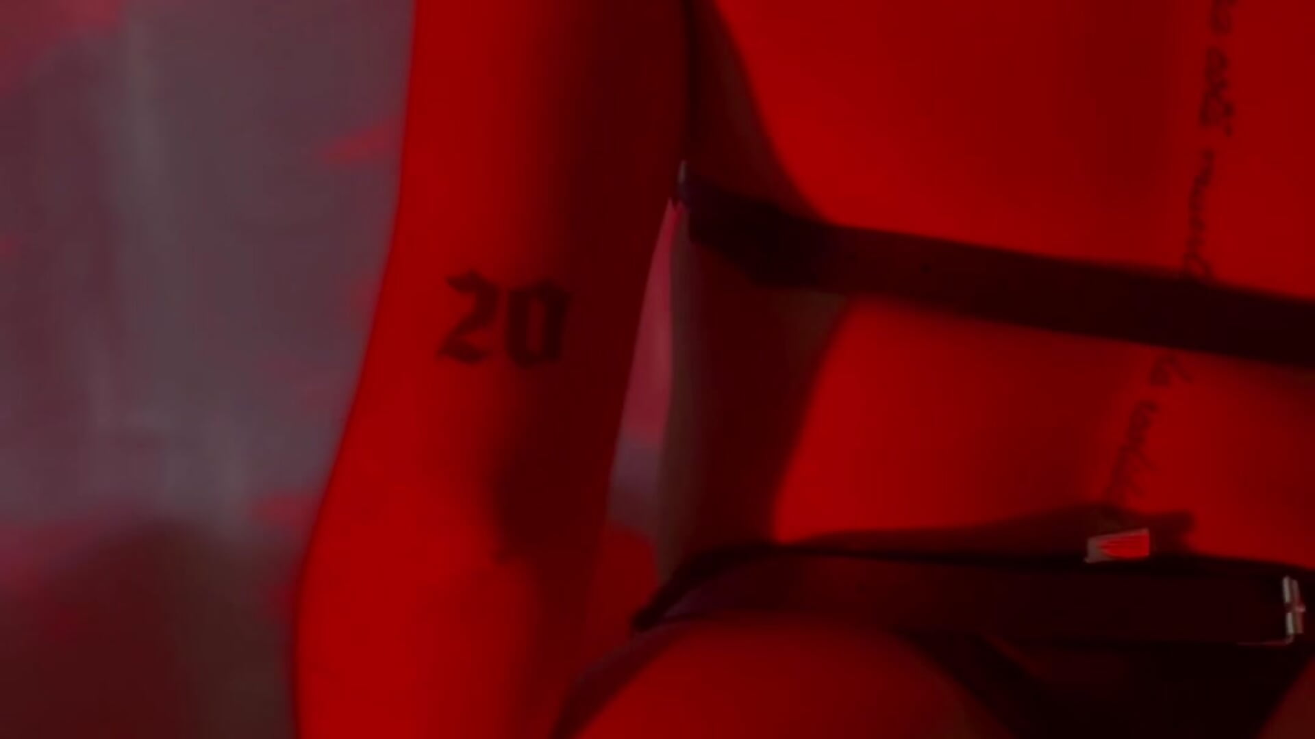 body tour - video by Jaslyn__Smith cam model