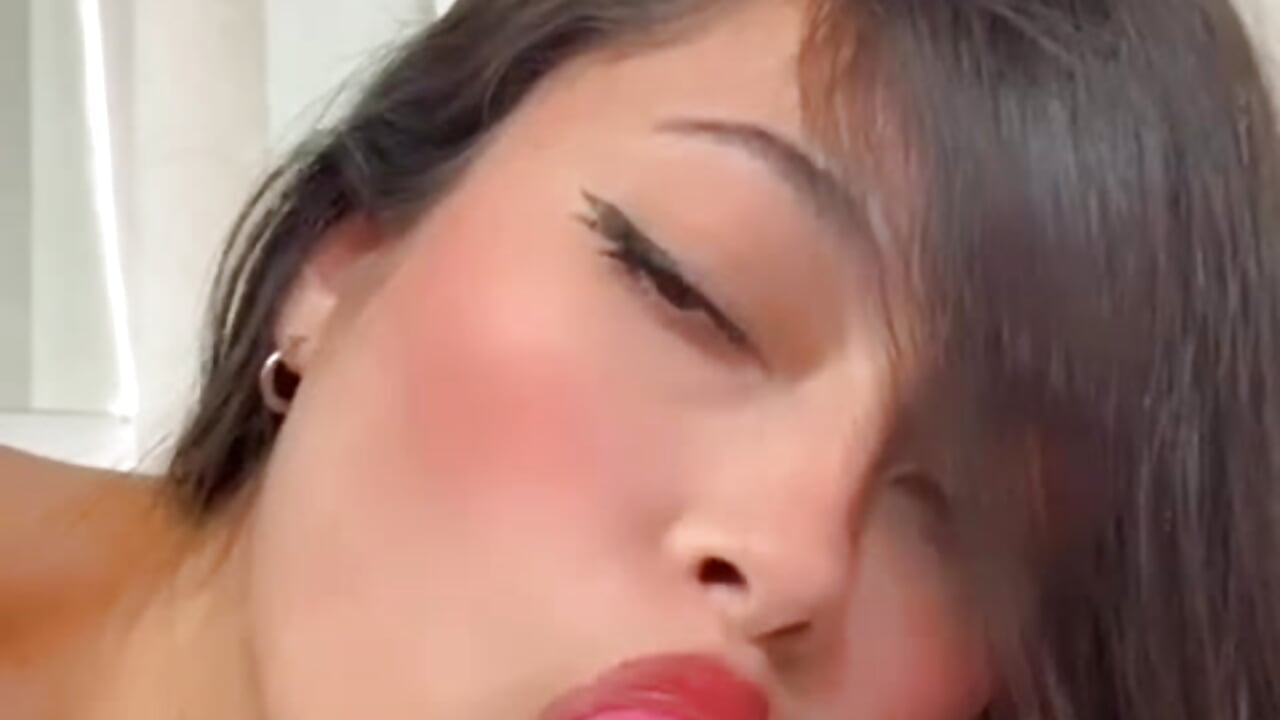 sucking your cock  🍆💦🤤 - video by Jaslyn__Smith cam model