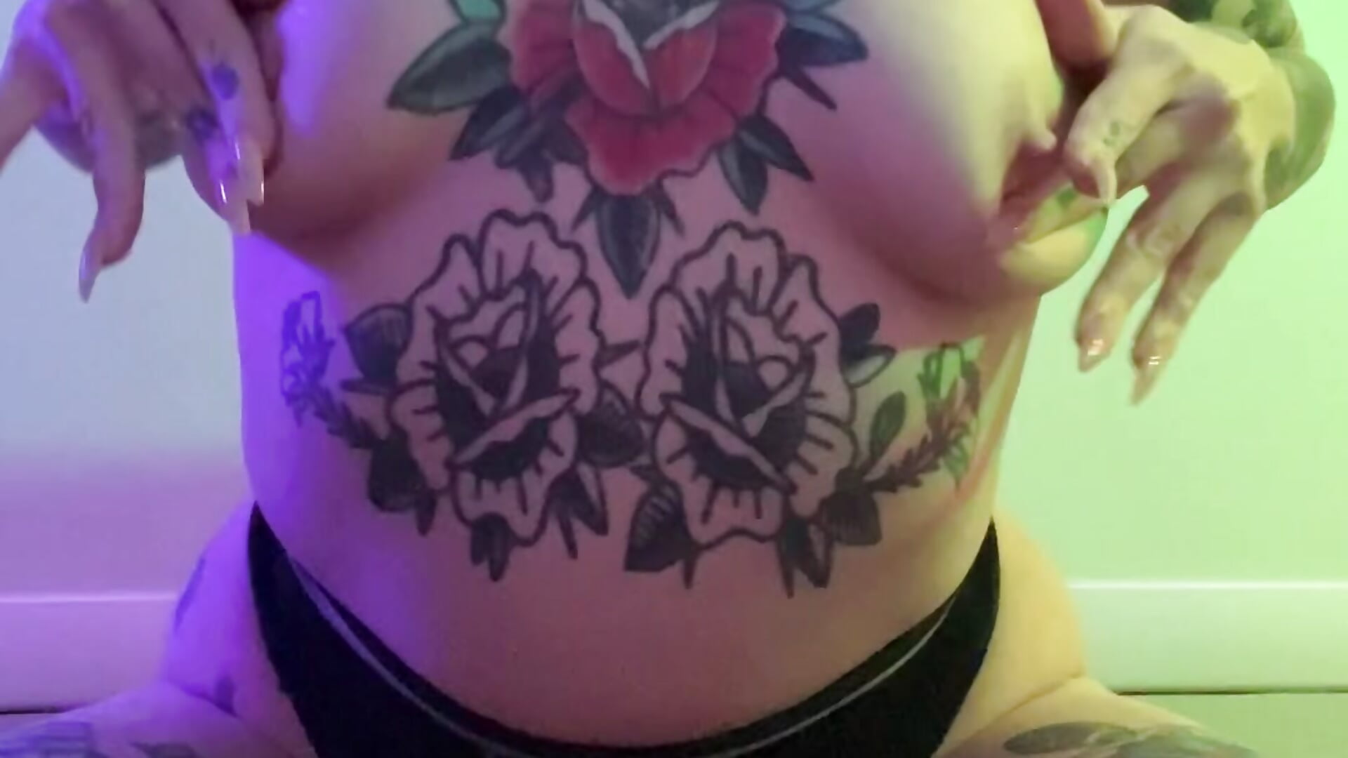 💦Your cum drips out of my mouth and runs down my chest