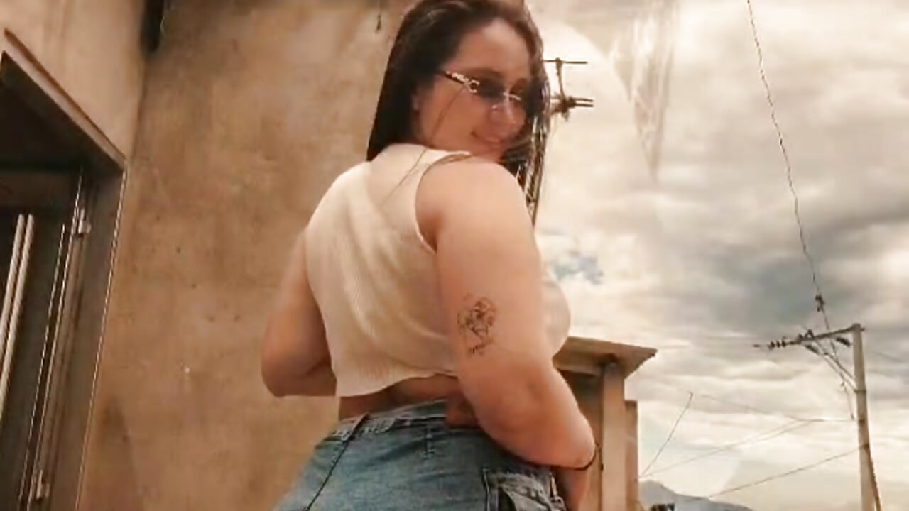 My ass is so horny that it puts its face on for me 🔥🥵 - video by Baby_hornyJM cam model