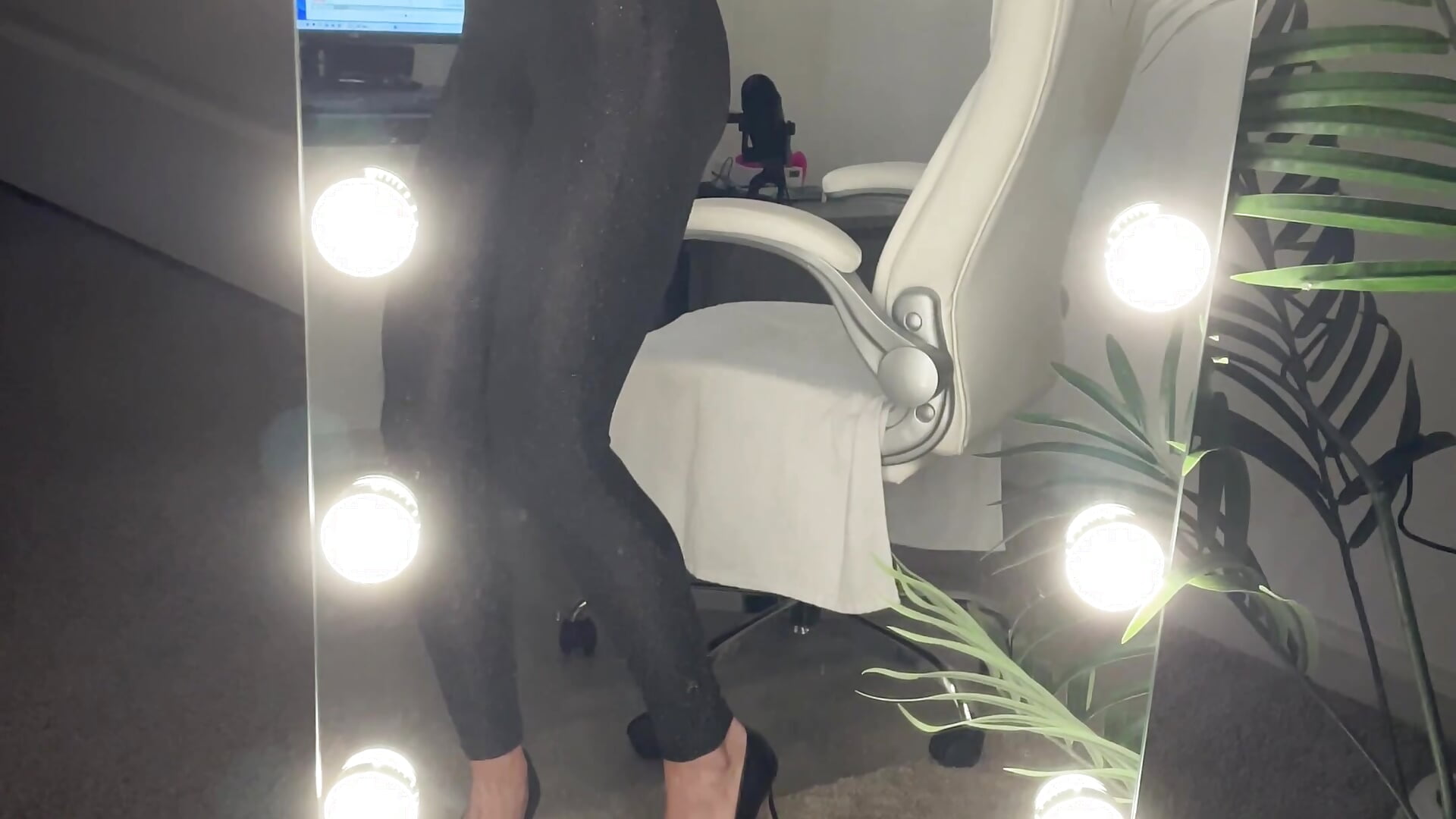 Sexy video - YourMarthaMayer 캠 모델의 동영상