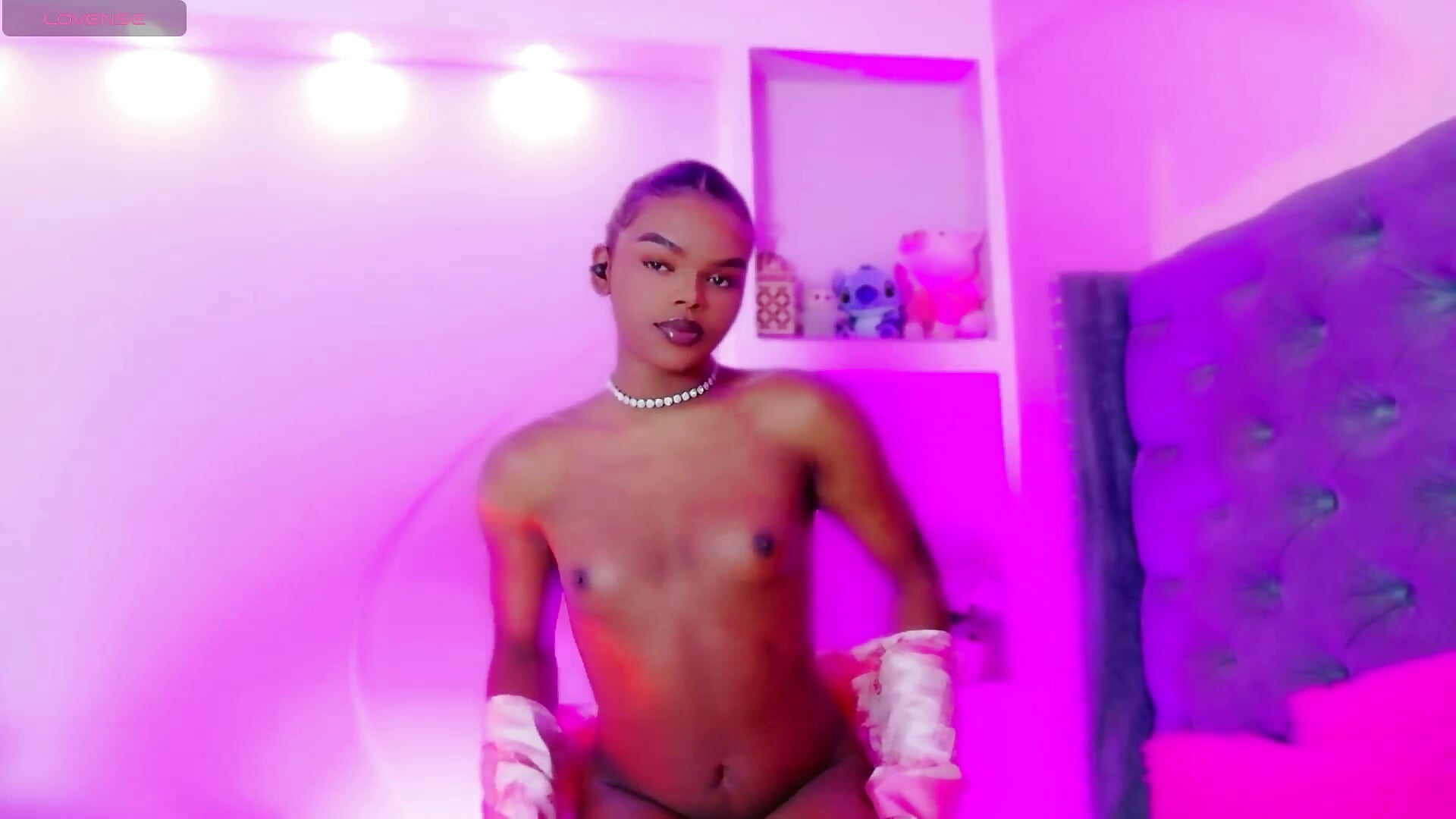 sexy dance 😍 - video by CamiEstrada cam model