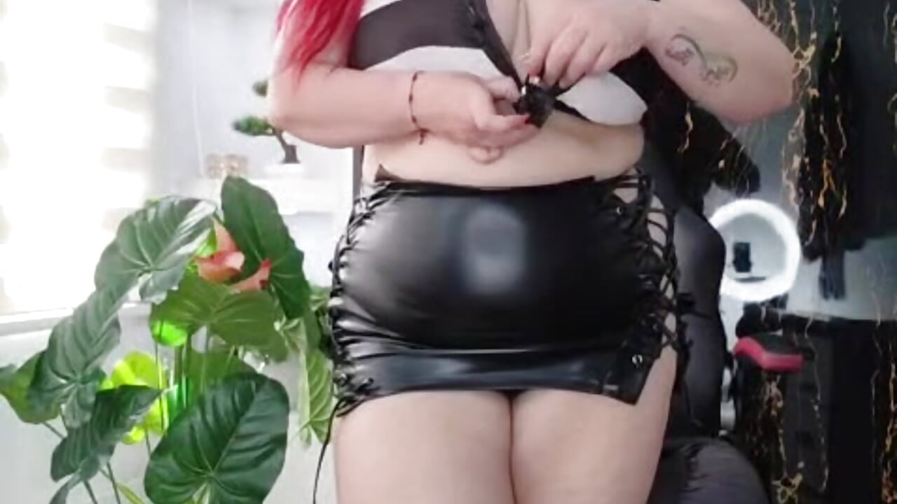 Stay a little longer and enjoy the connection… every vibration adds to the fun－カメラキャストのMirandaRossiの動画