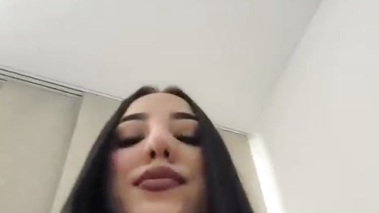 YOUR FAVORITE ASS BACK ONLINE - video od modelky/modela SofiiSweet_