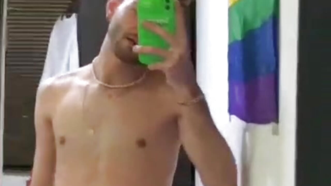 Come have fun in my living room  😈 - vidéo du modèle de showcams Christopher_saint