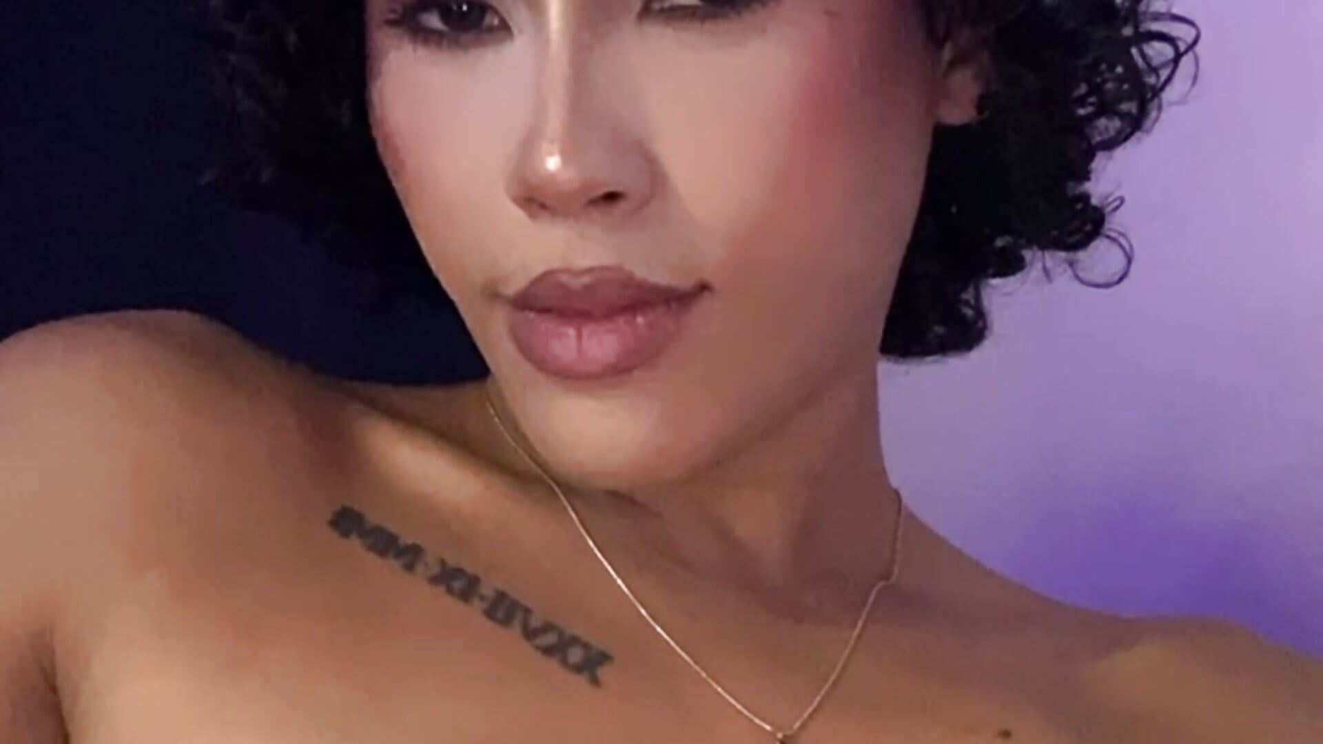 Beauty in black🖤 - video by Ambarhilton cam model