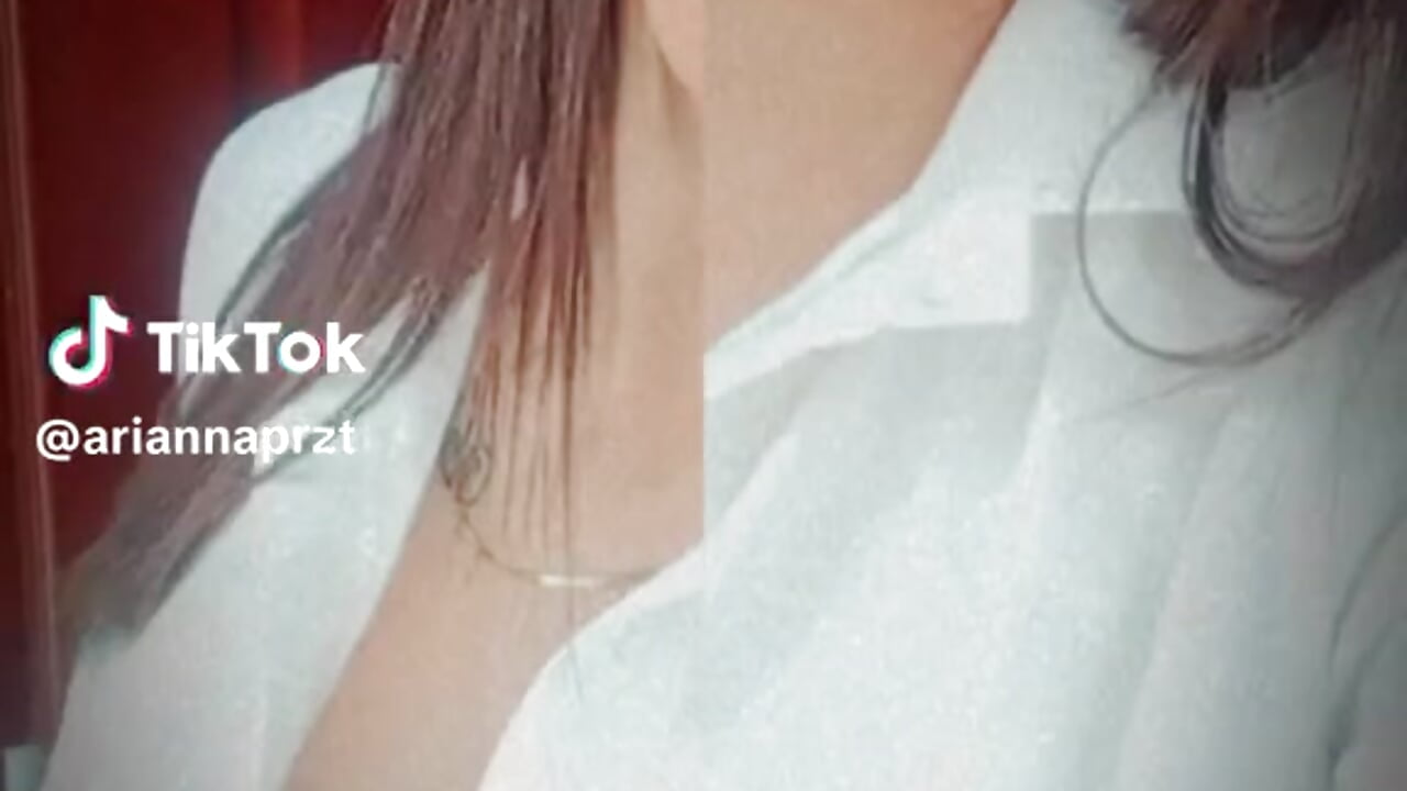 beatiful mia – video od webkamerové modelky EMMY_AND_MIA