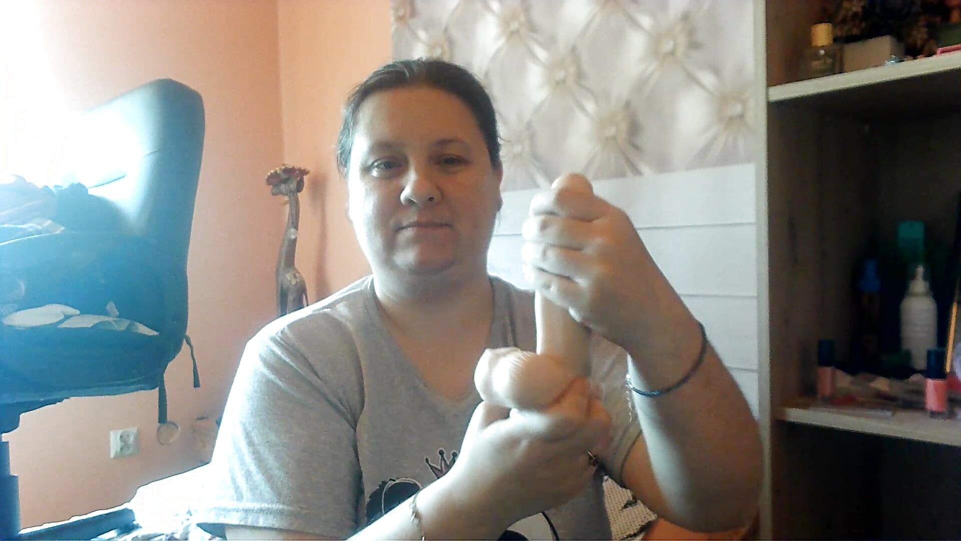 instrukcja walenia konia oraz zabawa dildo grafity - video od modelky/modela ReifeVenna